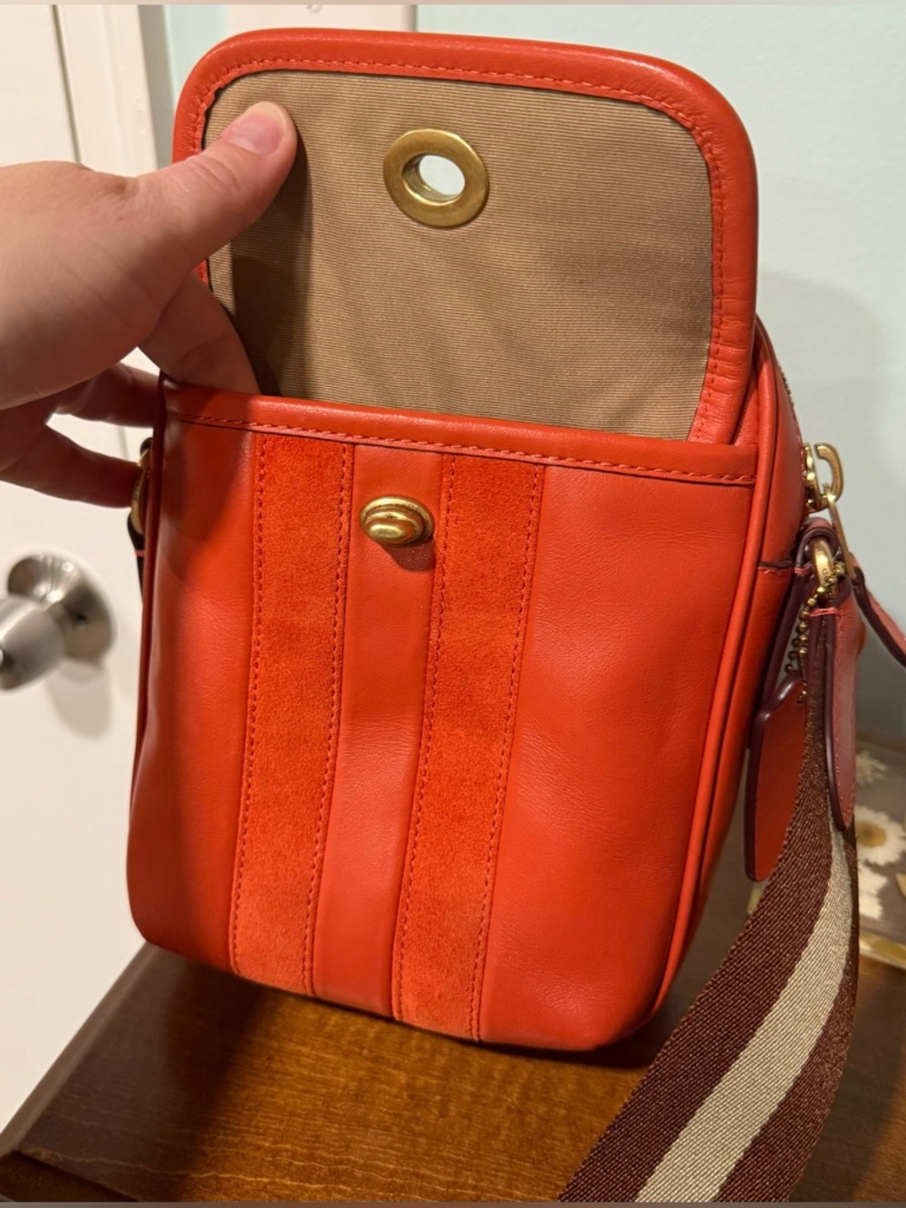 Coach Heritage Orange Smooth Leather Crossbody Turnlock Camera Bag Striped Strap - Picture 4 of 13